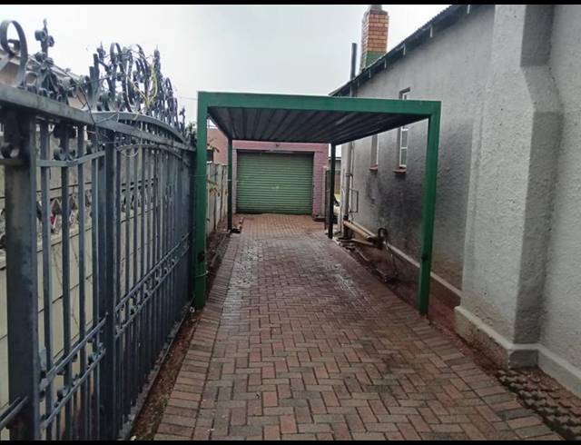 2 BEDROOM HOUSE FOR SALE IN FLORIDA